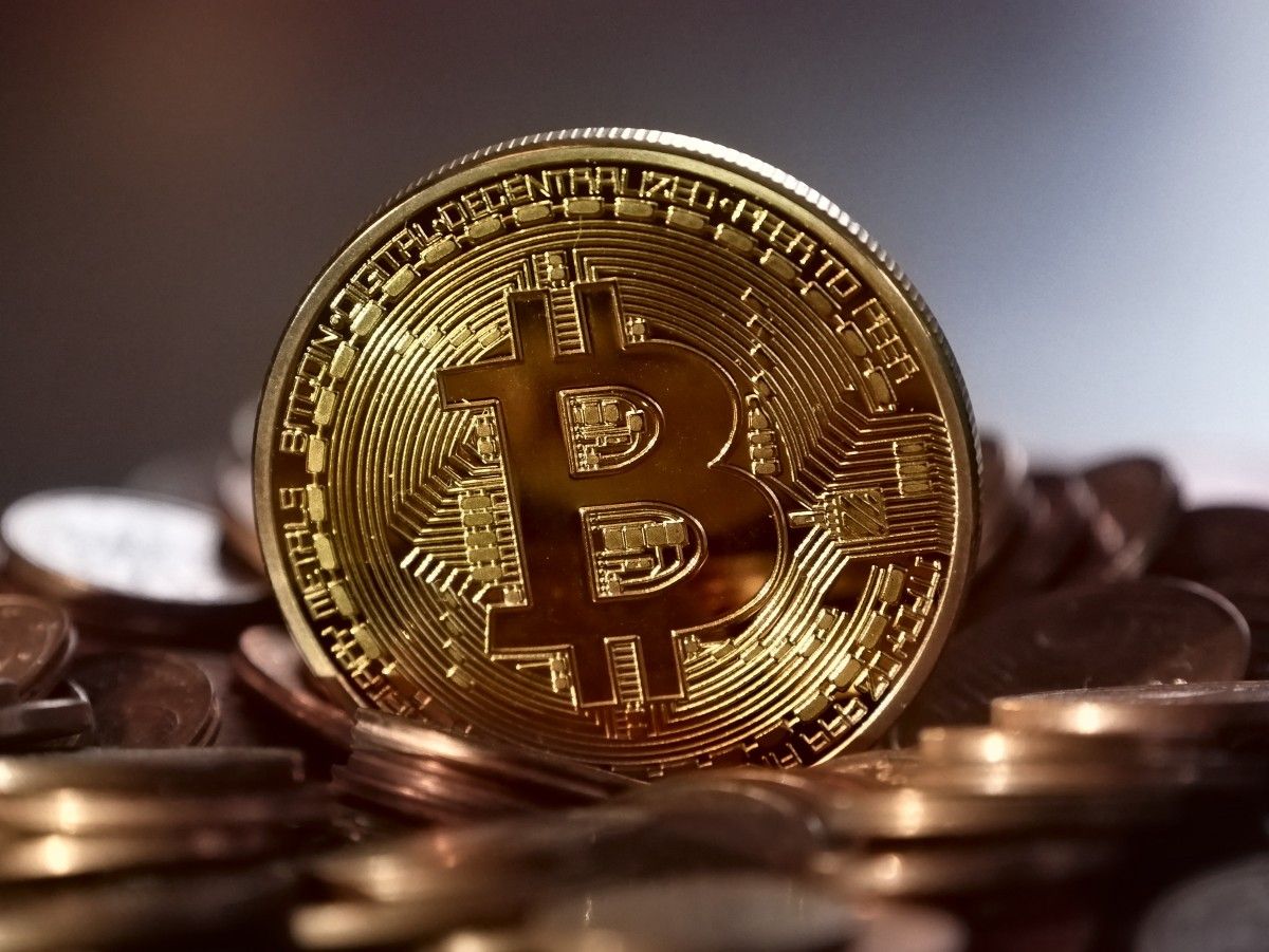 Bitcoin szóstą największą walutą na świecie