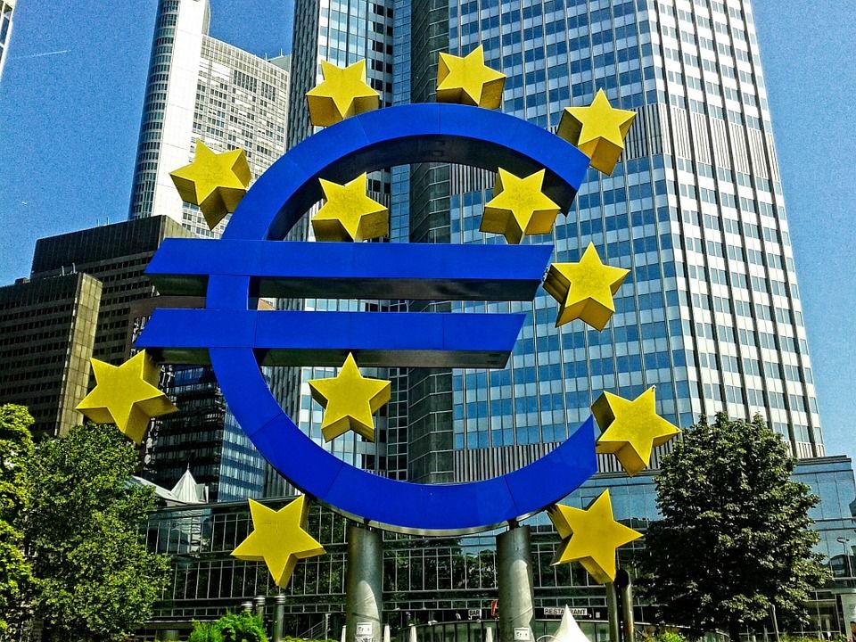 EBC oficjalnie popiera blokowanie bitcoinów